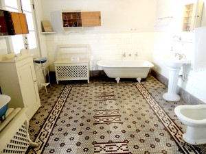 Banheiro da Casa Lacerda - o primeiro banheiro existente em uma casa na Lapa.